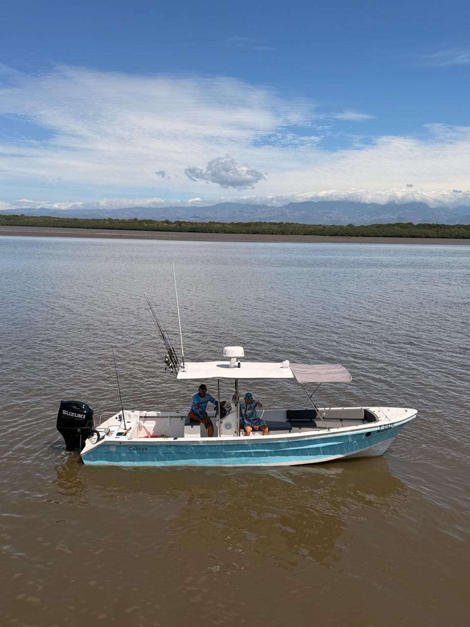 The Cabuya, a 26ft center console with a Suzuki 175